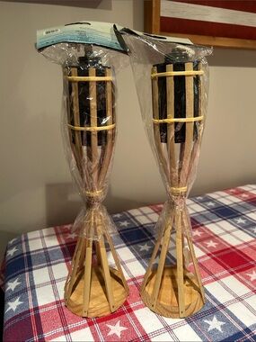 Tabletop tiki torches. Set of 2 13 inches tall
Smoke free pet free home